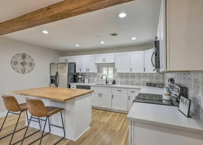 Ferienhaus Show Retreat With Sauna, Rv Hookups And Tesla Plug Show Low