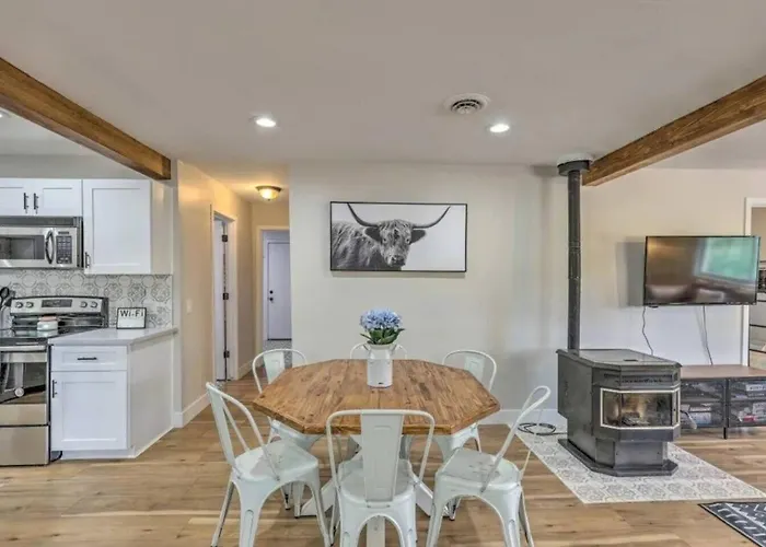 Show Retreat With Sauna, Rv Hookups And Tesla Plug Ferienhaus