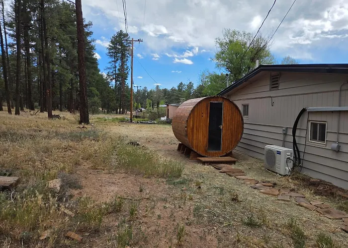 Show Retreat With Sauna, Rv Hookups And Tesla Plug Ferienhaus